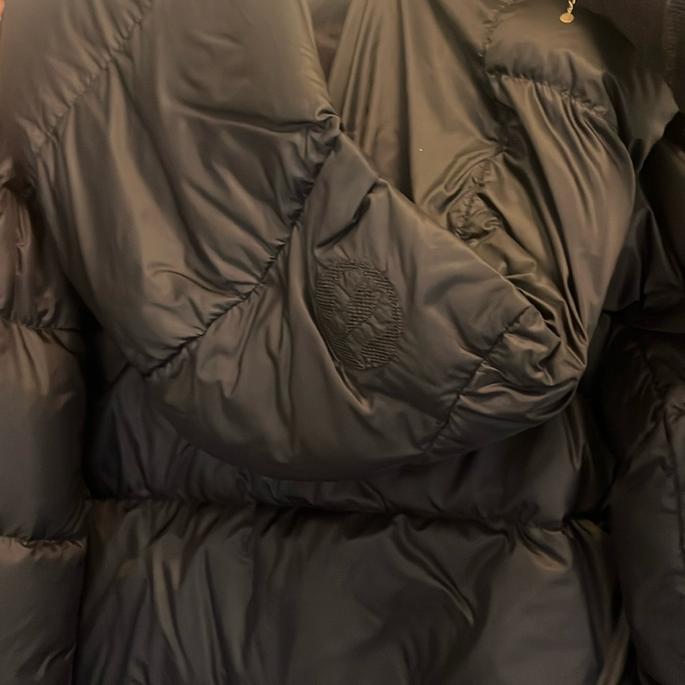 Hooded Lululemon cloudscape wrap parka